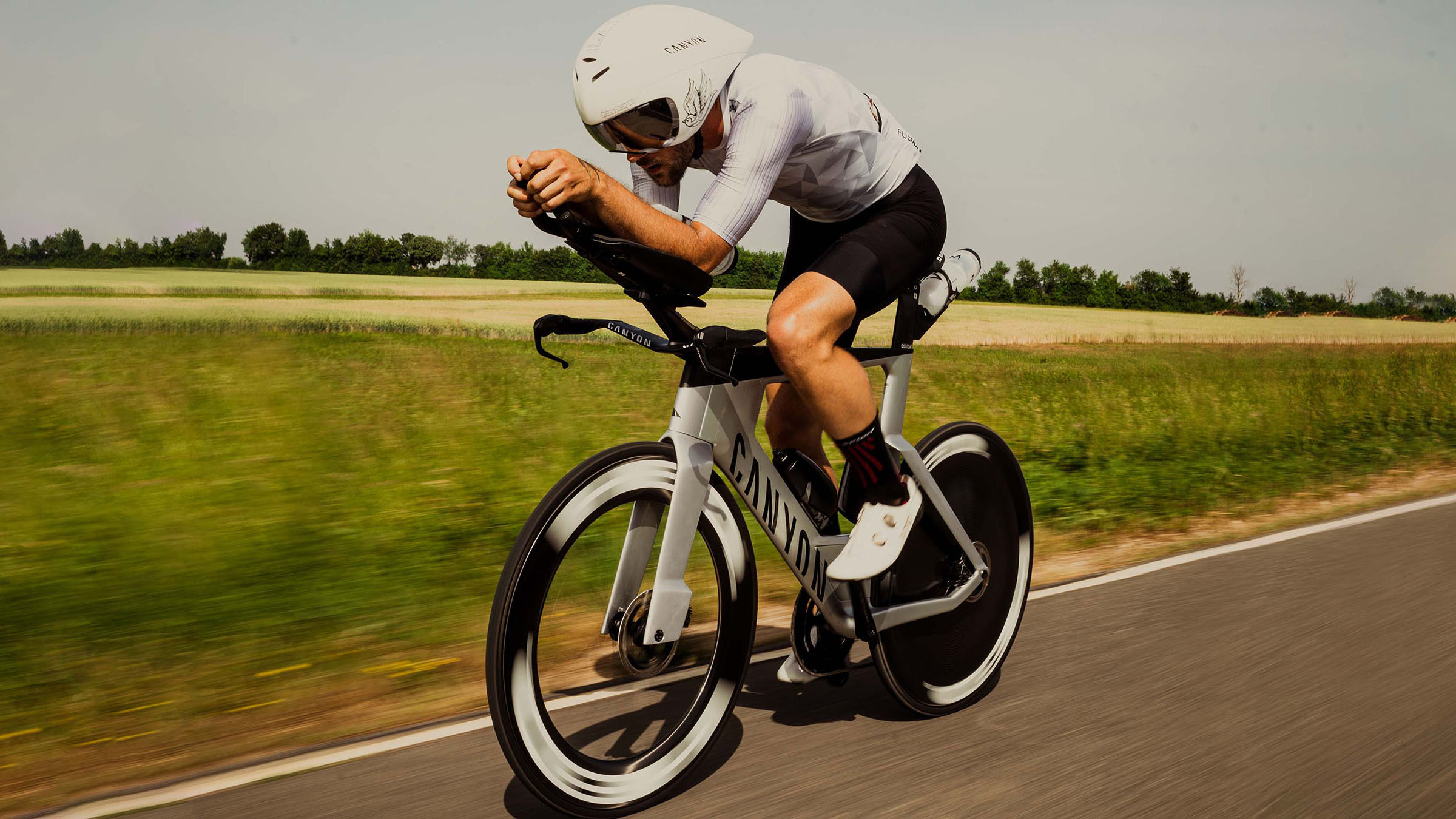 Mastering proper pedaling techniques on a road bike can significantly boost your efficiency, speed, and endurance.